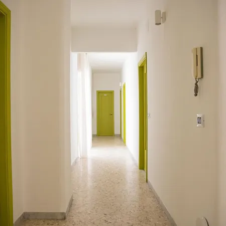Green Rooms * Bari