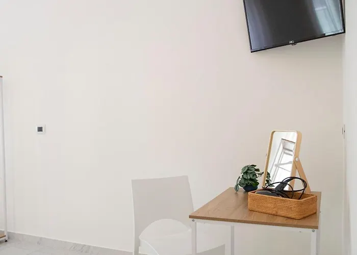 Konukevi Green Rooms Bari