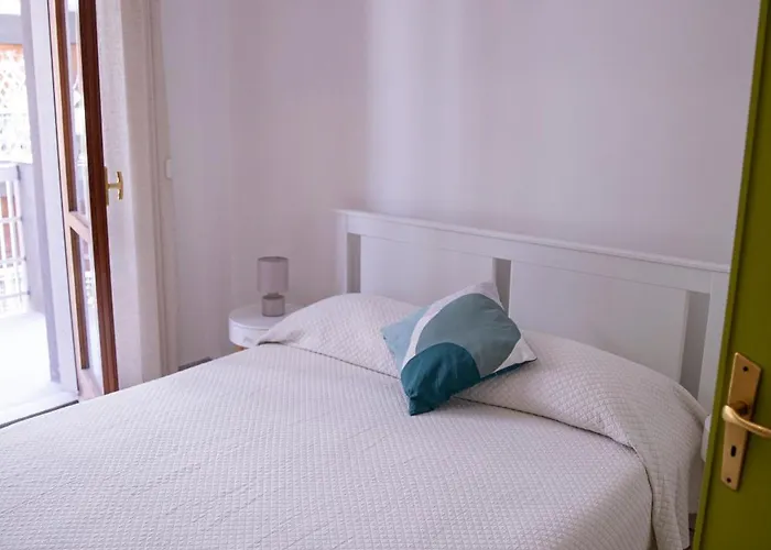 Green Rooms Guest house *